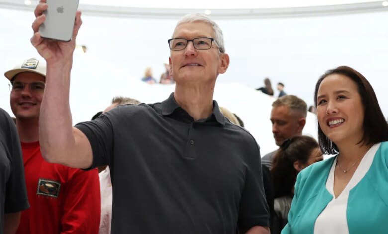 Apple is getting its once-in-a-decade secret weapon of the AI-powered 'smartphone' - Bank of America sees its shares rise 20%