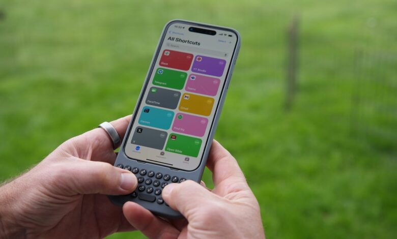 I like this iPhone case's physical keyboard, but that's not even its best feature