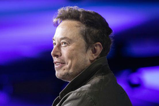 Tesla shareholders vote in favor of Musk's pay plan