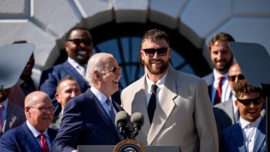 Travis Kelce's first time playing POTUS? Practice trip!