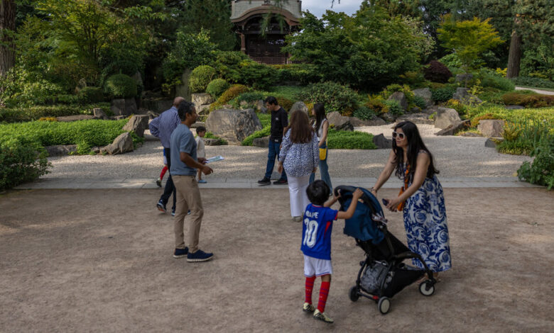 Emperor Naruhito visits Kew Gardens in London, which has connections to Japan