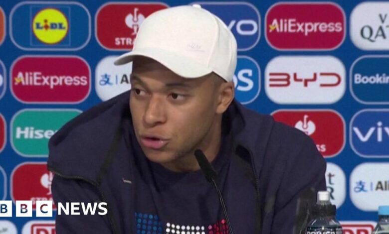 Kylian Mbappé urges young people to vote to fight 'extremists'