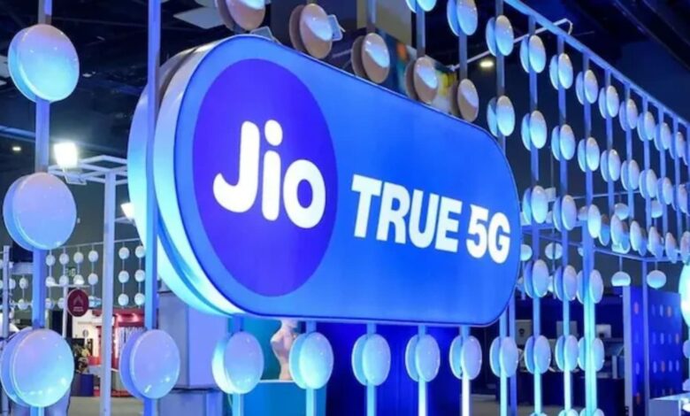 Reliance Jio updates Rs 349 prepaid plan, extends validity to 30 days - All details