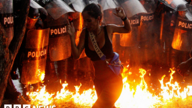 Protesters march toward the presidential palace after Maduro declares victory