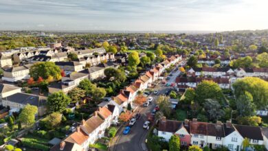 Britons buy cheaper mortgages as BOE cuts boost market