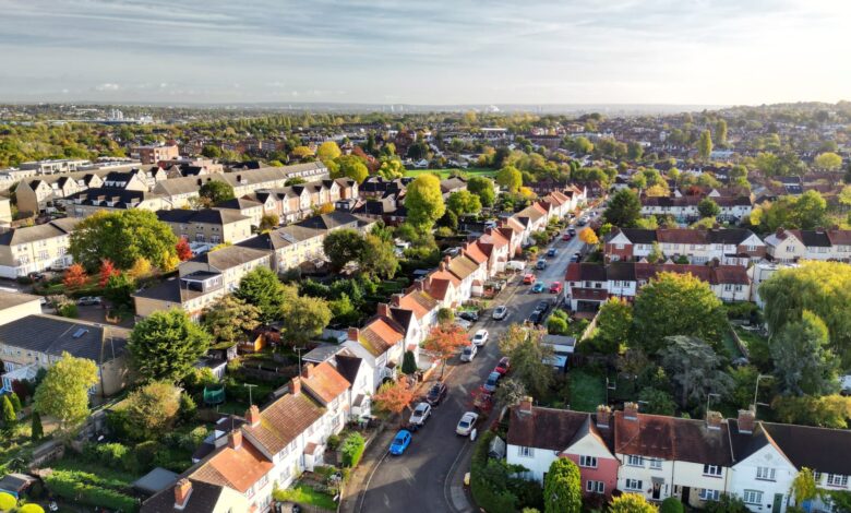 Britons buy cheaper mortgages as BOE cuts boost market