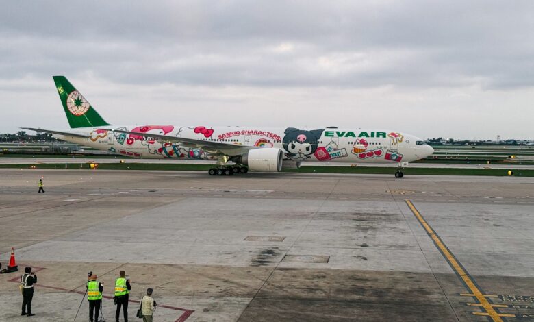 EVA Air Debuts New Hello Kitty Plane on Chicago Route