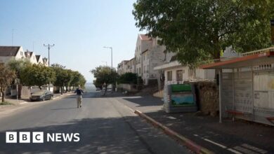 Deserted streets in Israeli border towns