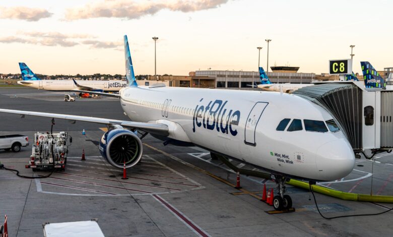 JetBlue to Open First Airport Lounges at New York's JFK and Boston Logan in 2025