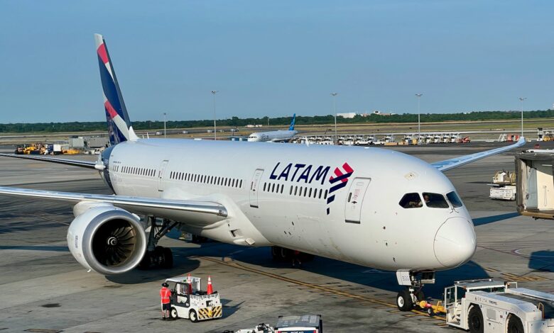 LATAM Plans New Business Class Cabin with Doors for 787 Dreamliner Fleet