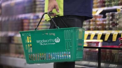 Woolworths cuts expectations for Australian food earnings