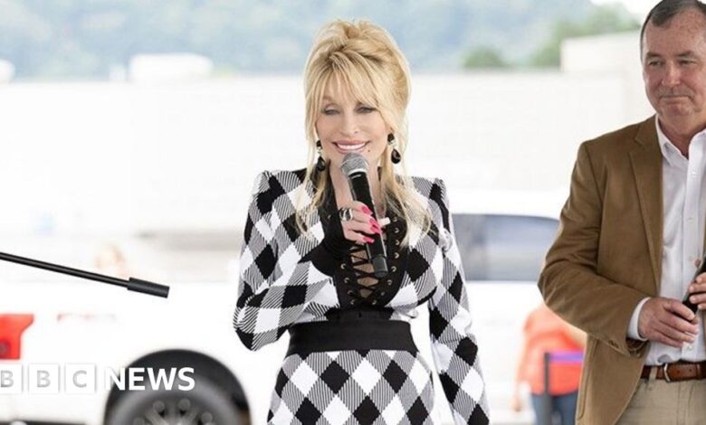 Dolly Parton donates $1 million to recovery efforts