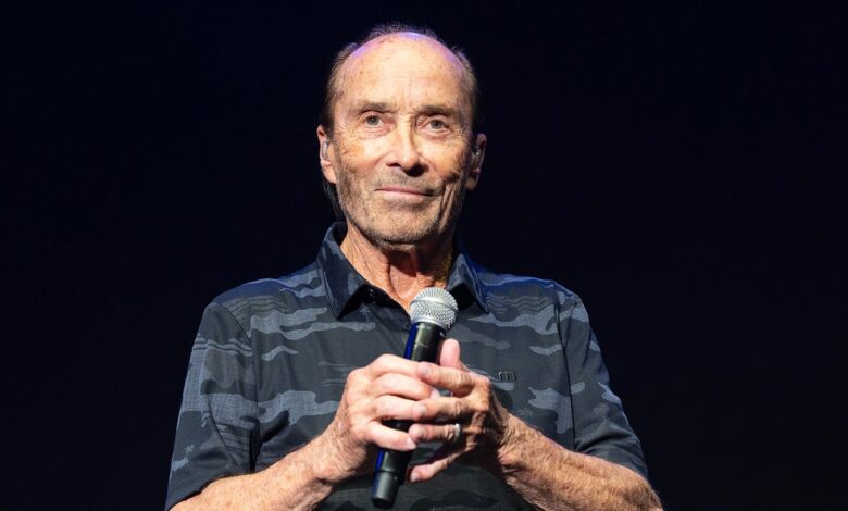 Lee Greenwood said Kamala can use “God Bless the USA”—but only if she asks directly