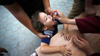 Gaza: Strike hits health center as polio vaccine campaign continues in devastated north