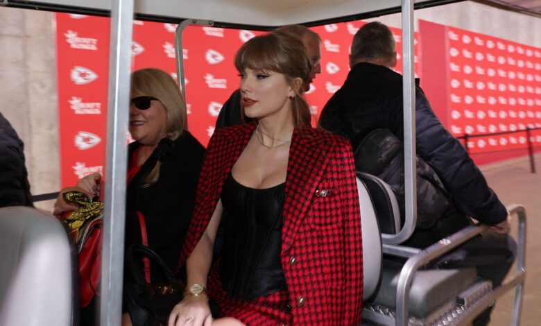 Taylor Swift attended the All-Versace at the Kansas City Chiefs/Denver Broncos game