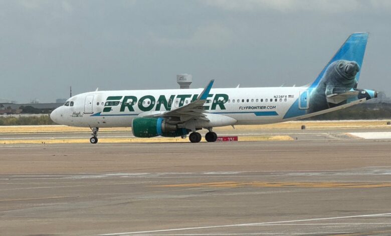 Frontier Airlines công bố ghế hạng nhất, thẻ đồng hành để đạt trạng thái ưu tú