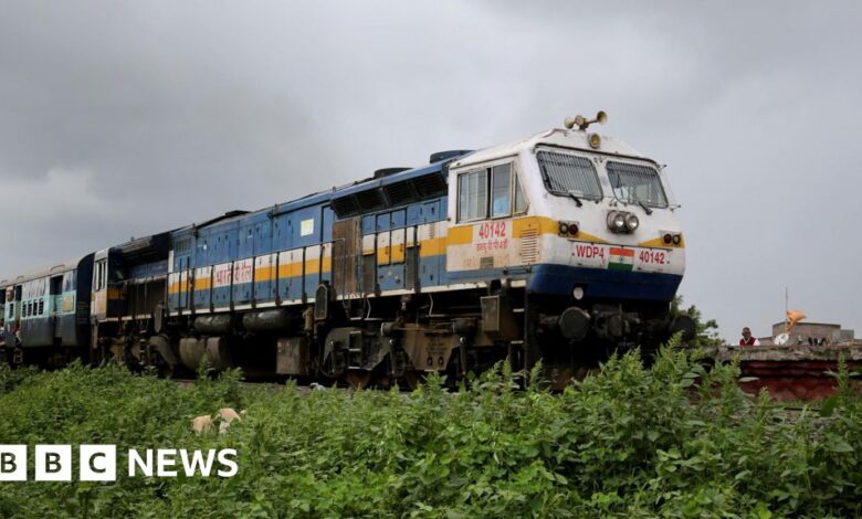 Eleven people died in India when passengers fled for fear of being hit by another train