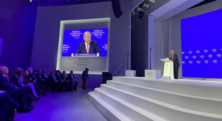 In Davos, Guterres criticized the backsliding on climate commitments