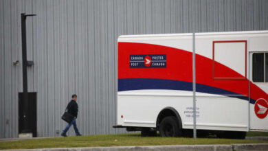 Canada offers $720 million to Canada Post to avoid insolvency at mail service