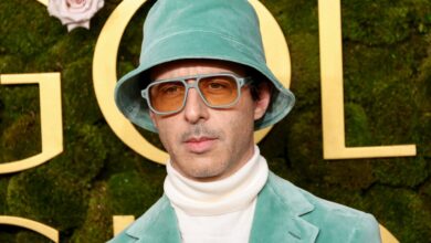 Jeremy Strong's Golden Globe bucket hat isn't just about fashion, it's about acting