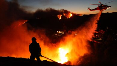 Wildfires in California show no signs of slowing down